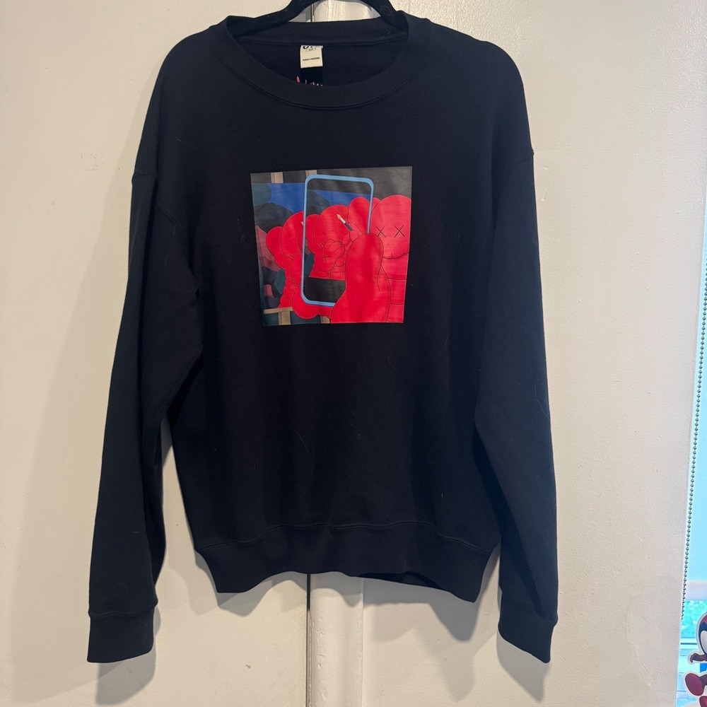 Uniqlo UT KAWS x Warhol Black Graphic Sweatshirt Mens Small 476119 Pop Art